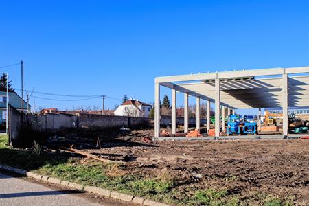 Výstavba ve městě * Bývalý areál statku - stavba nových budov