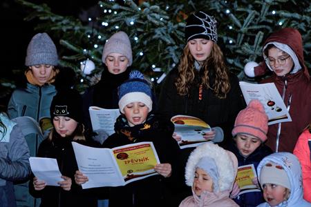 Advent & Vánoce * XIV. ročník akce ČESKO ZPÍVÁ KOLEDY s Deníkem, u nás poosmé