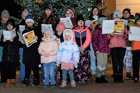 Advent & Vánoce * XIV. ročník akce ČESKO ZPÍVÁ KOLEDY s Deníkem, u nás poosmé