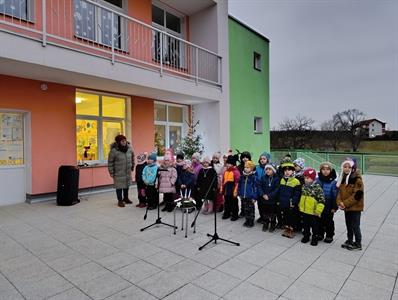 Mateřská škola * Vánoční jarmark v zahradě naší mateřinky