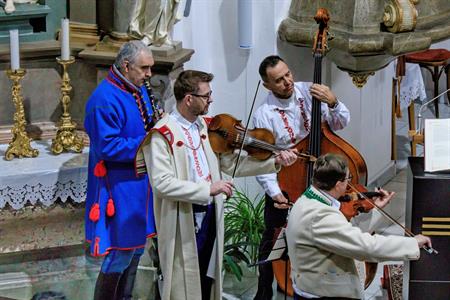 Advent & Vánoce * Mužský pěvecký sbor BRATŘÍČCI koncertoval ve velkopavlovickém kostele