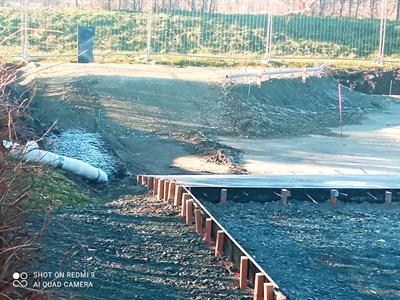 Výstavba * Staví se skatepark