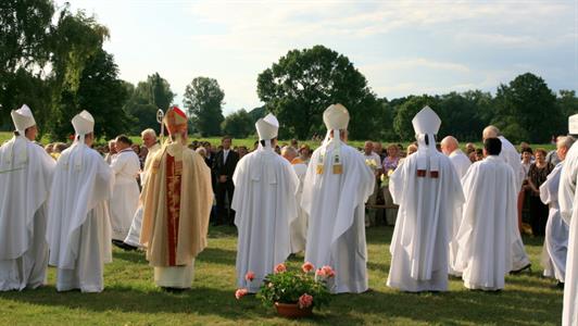 UMĚNÍM POZNÁVÁME SVÉ SOUSEDY * výstupy ČERVEN 2011