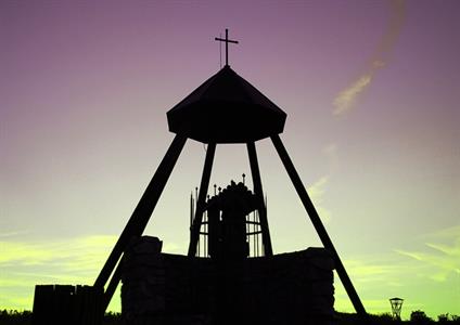 UMĚNÍM POZNÁVÁME SVÉ SOUSEDY * výstupy SRPEN 2011