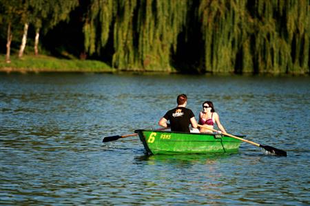 UMĚNÍM POZNÁVÁME SVÉ SOUSEDY * výstupy SRPEN 2011