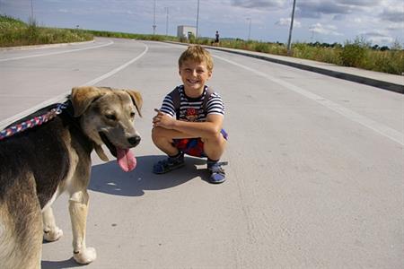 UMĚNÍM POZNÁVÁME SVÉ SOUSEDY * výstupy SRPEN 2011