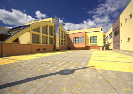 UMĚNÍM POZNÁVÁME SVÉ SOUSEDY * výstupy ZÁŘÍ 2011