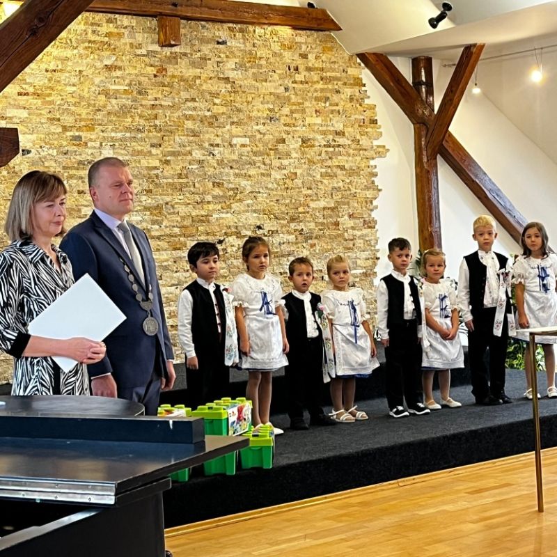 Vítání občánků. Prastarý něžný rituál, o kterém psali už i bratři Mrštíkové