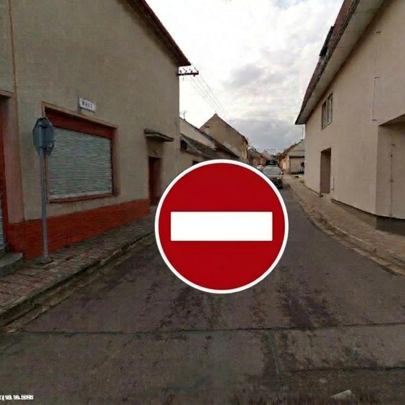 Změna dopravního značení v ulici Úvoz * Jednosměrný provoz