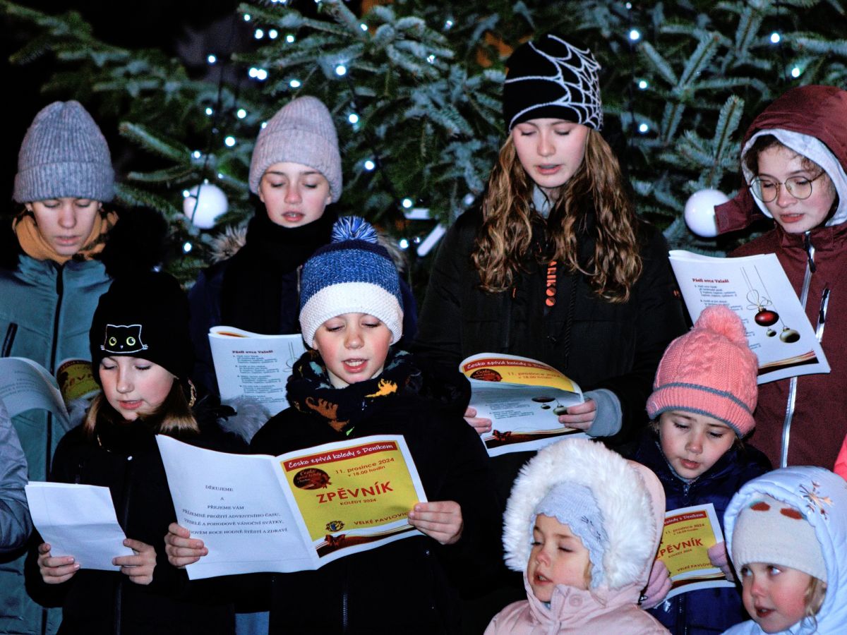 ČESKO ZPÍVÁ KOLEDY s Deníkem - 15. ročník