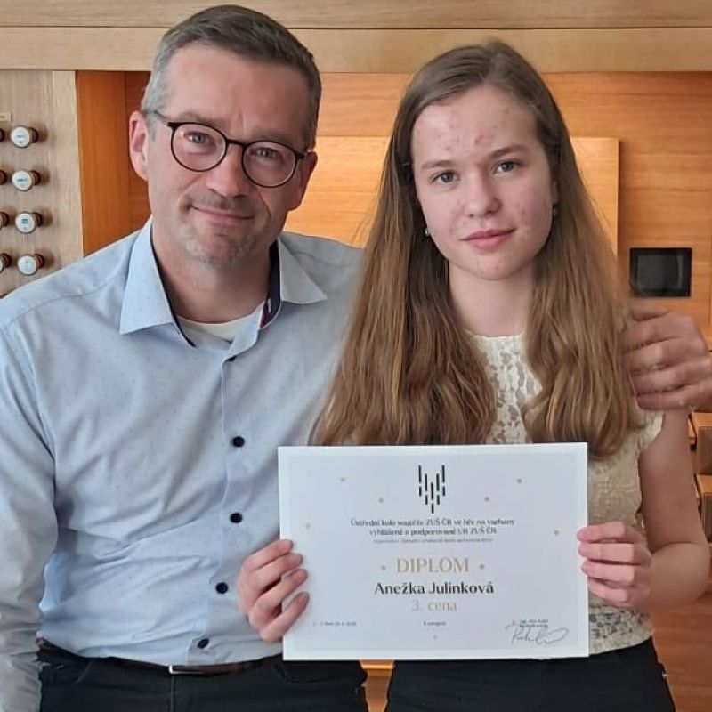 Anežka Julinková hraje na varhany fenomenálně, v ústředním kole soutěže je bronzová