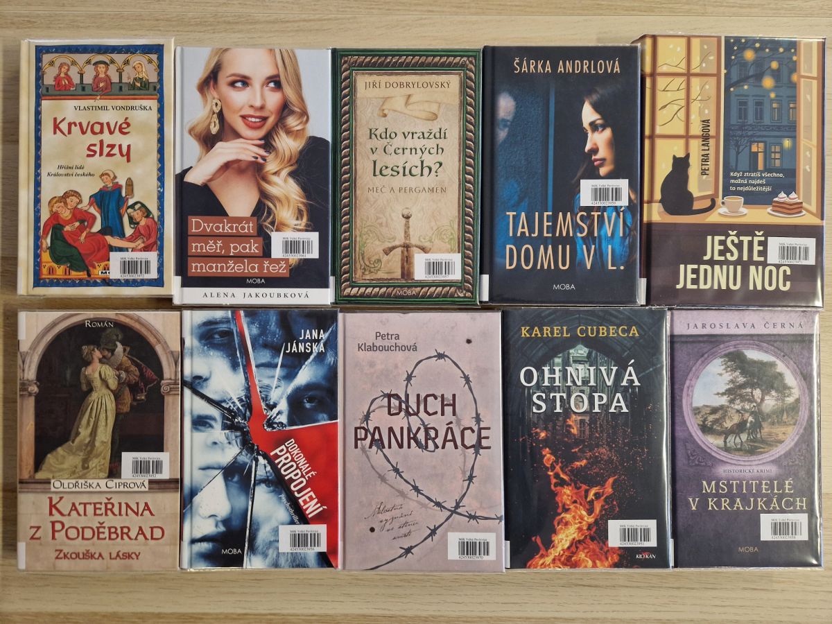 V knihovně najdete Krvavé slzy i Temný úkryt, ale jen na přebalech