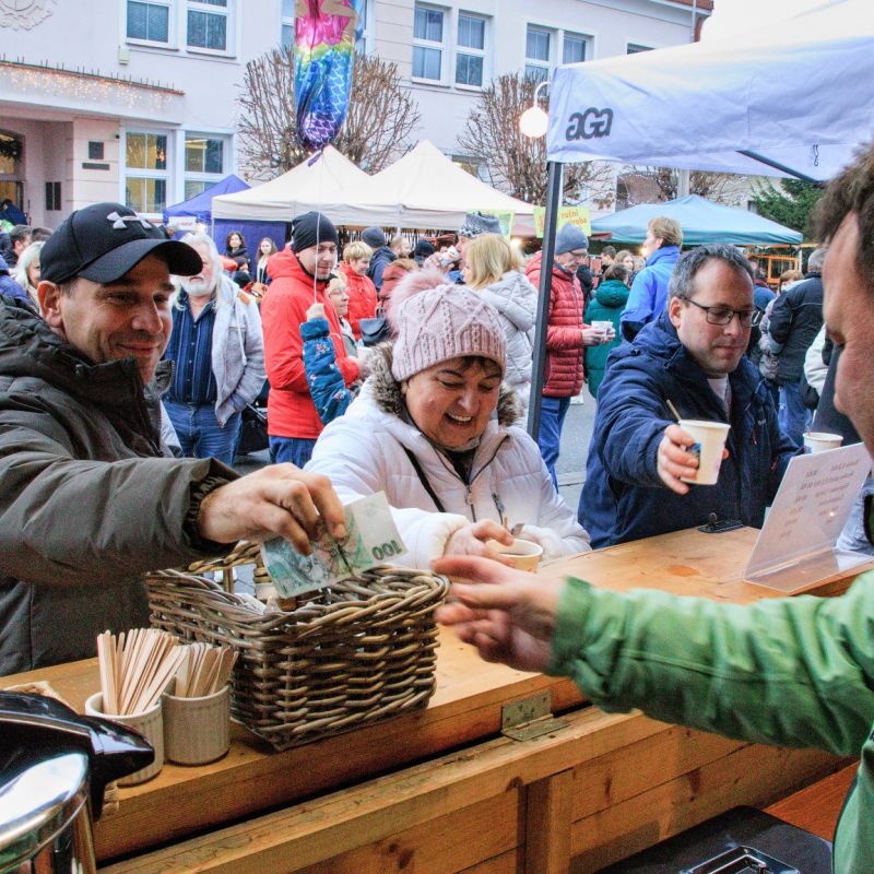 Vánoční jarmark u radnice 2025