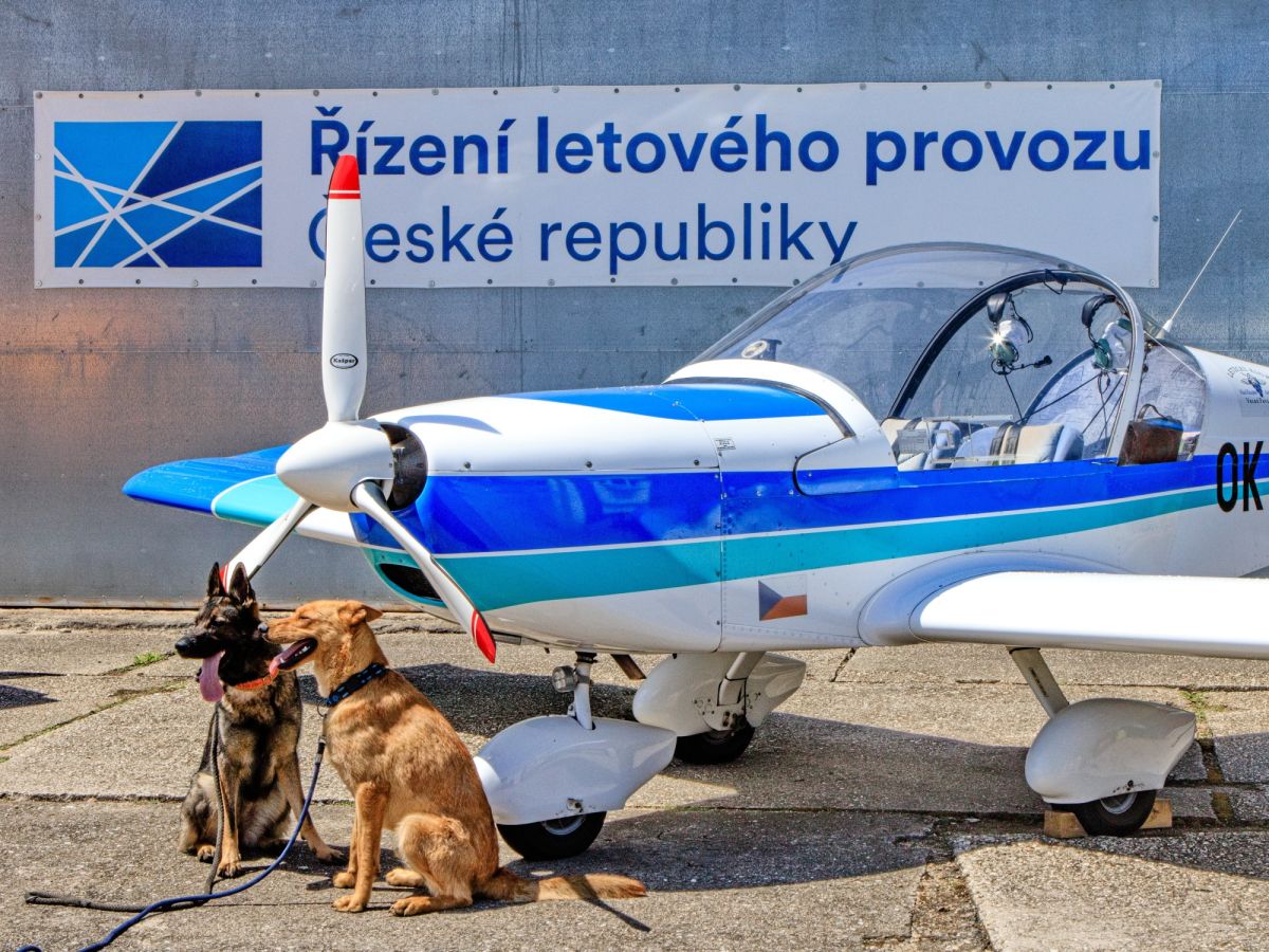 Velkopavlovické letiště patřilo dětem. Akci zkomplikoval silný vítr, o zábavu ale nouze nebyla