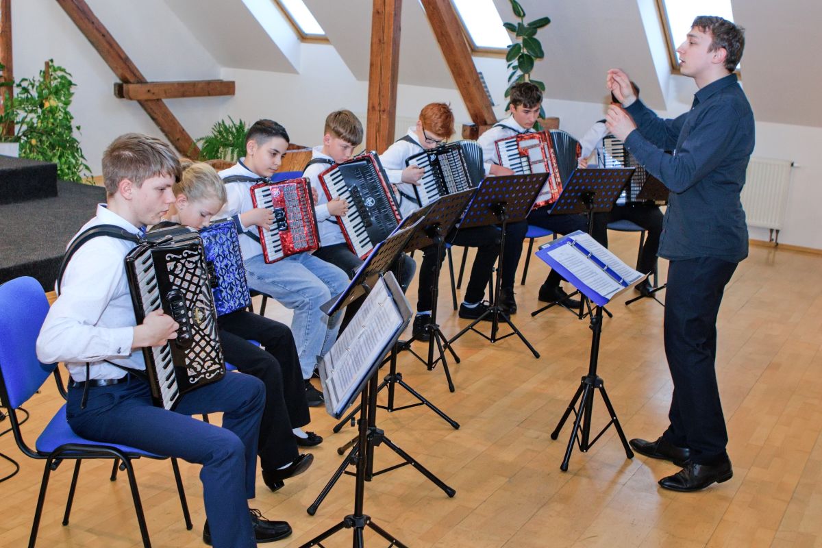 Výměnný koncert ZUŠ Senica ve Velkých Pavlovicích obnovil tradici spolupráce