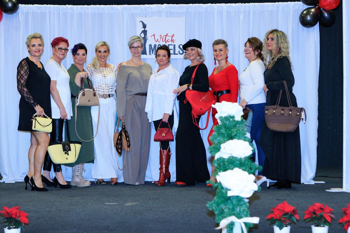 Sokolovna žila módou i charitou